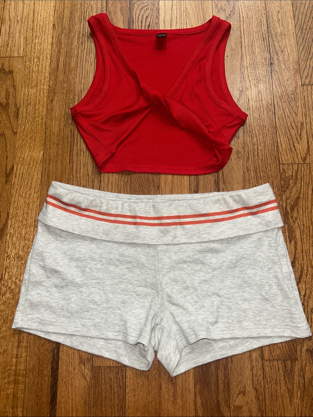 Princess Polly Gray Fold Over Shorts & Red Cropped Twist Front Large Set